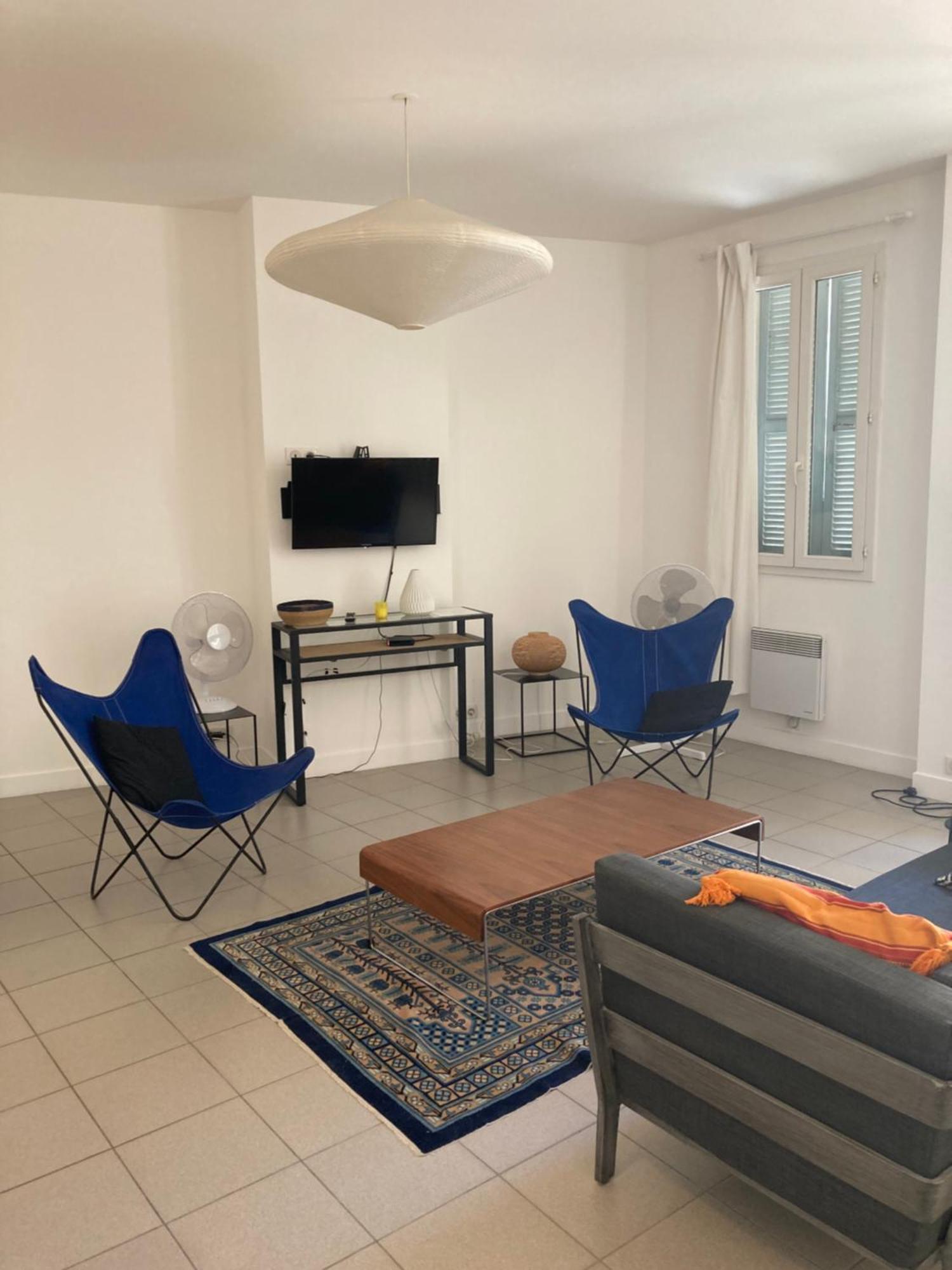 Bleu Apartment *